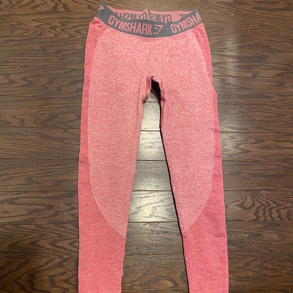 SOLD Pink Gymshark Flex Leggings - Picture 1 of 3